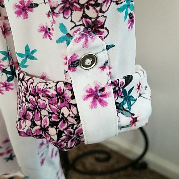 Floral Blouse - Picture 3 of 6